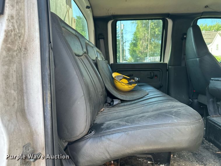 image for item LN9272 2009 GMC C7500  Crew Cab crane truck