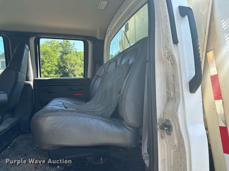 image for item LN9272 2009 GMC C7500  Crew Cab crane truck