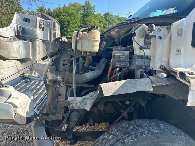 image for item LN9272 2009 GMC C7500  Crew Cab crane truck