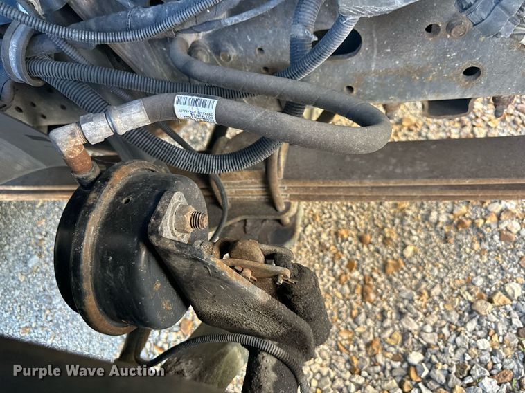 image for item LN9272 2009 GMC C7500  Crew Cab crane truck