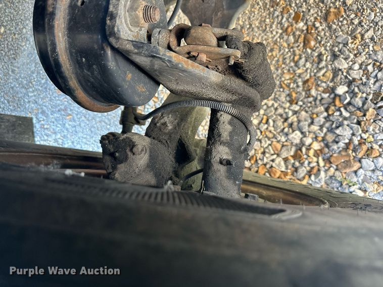 image for item LN9272 2009 GMC C7500  Crew Cab crane truck