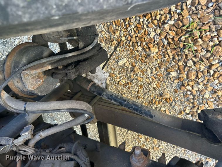 image for item LN9272 2009 GMC C7500  Crew Cab crane truck