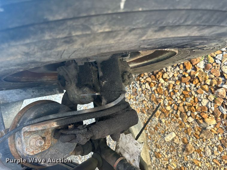 image for item LN9272 2009 GMC C7500  Crew Cab crane truck