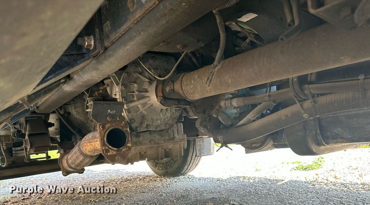 image for item LN9272 2009 GMC C7500  Crew Cab crane truck