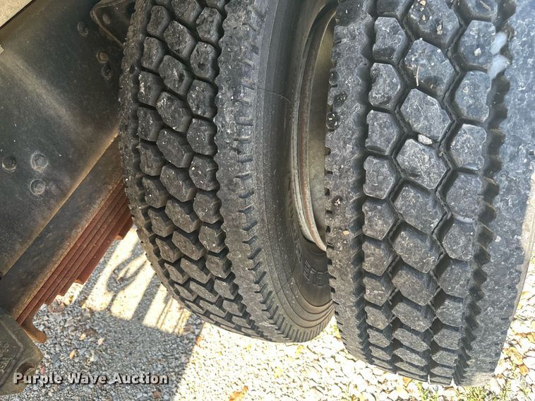 image for item LN9272 2009 GMC C7500  Crew Cab crane truck