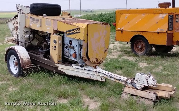 image for item LP9625 Mayco ST30  concrete pump