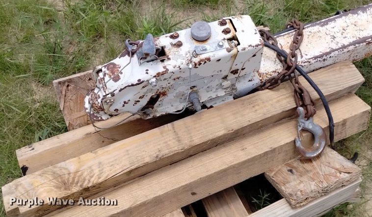 image for item LP9625 Mayco ST30  concrete pump