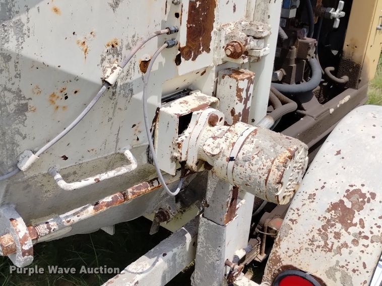 image for item LP9625 Mayco ST30  concrete pump