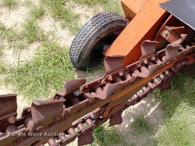 image for item LP9627 Ditch Witch M422  trencher