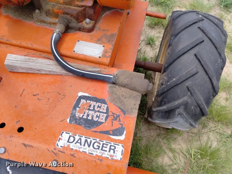 image for item LP9627 Ditch Witch M422  trencher