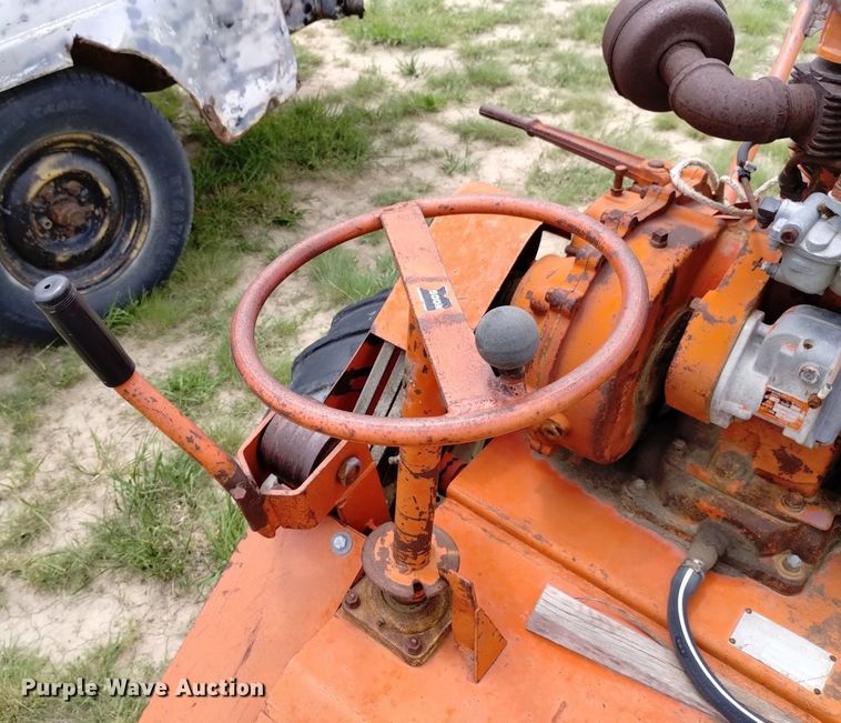 image for item LP9627 Ditch Witch M422  trencher