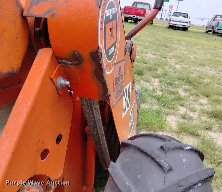 image for item LP9627 Ditch Witch M422  trencher