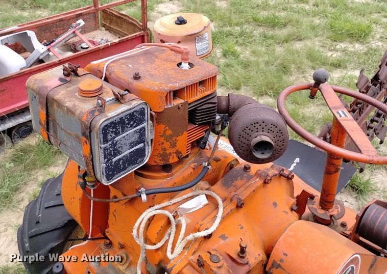 image for item LP9627 Ditch Witch M422  trencher