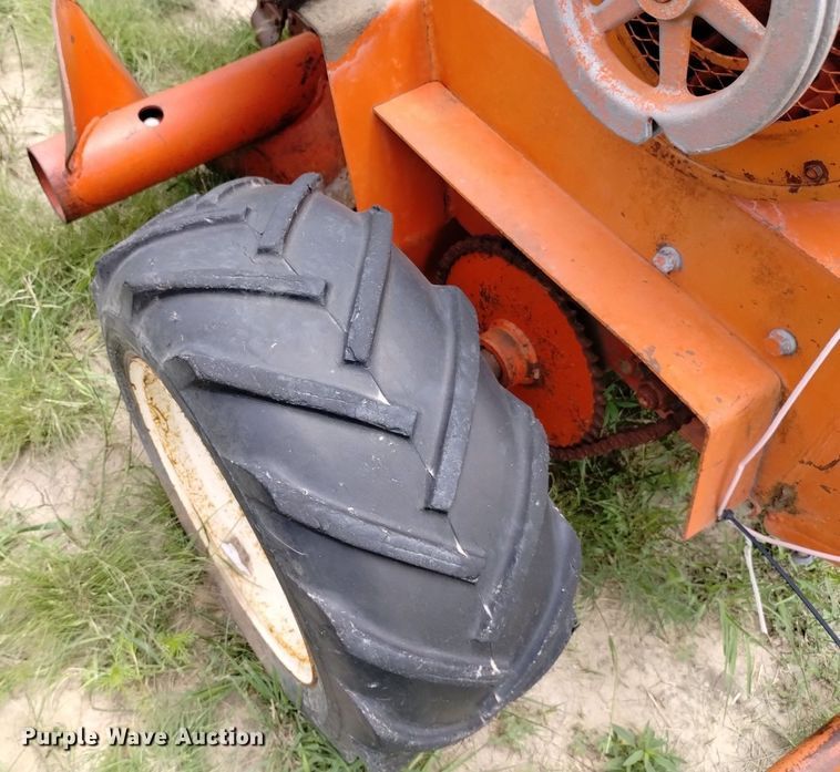 image for item LP9627 Ditch Witch M422  trencher
