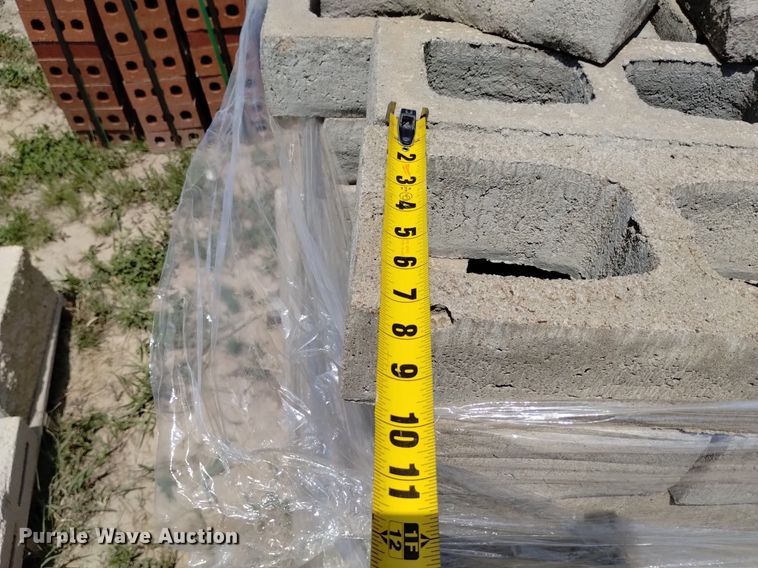 image for item LP9631 (2) pallets of concrete blocks