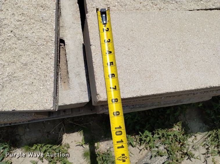 image for item LP9631 (2) pallets of concrete blocks