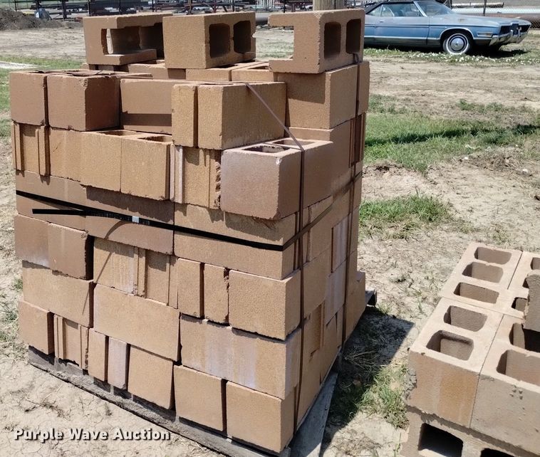 image for item LP9634 (6) pallets of concrete blocks