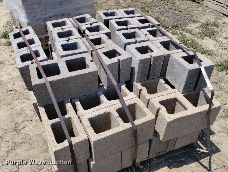 image for item LP9635 (4) pallets of concrete blocks