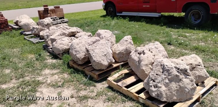 image for item LP9637 (6) pallets of landscape rocks
