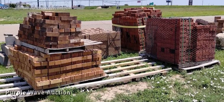 image for item LP9638 (8) pallets of bricks