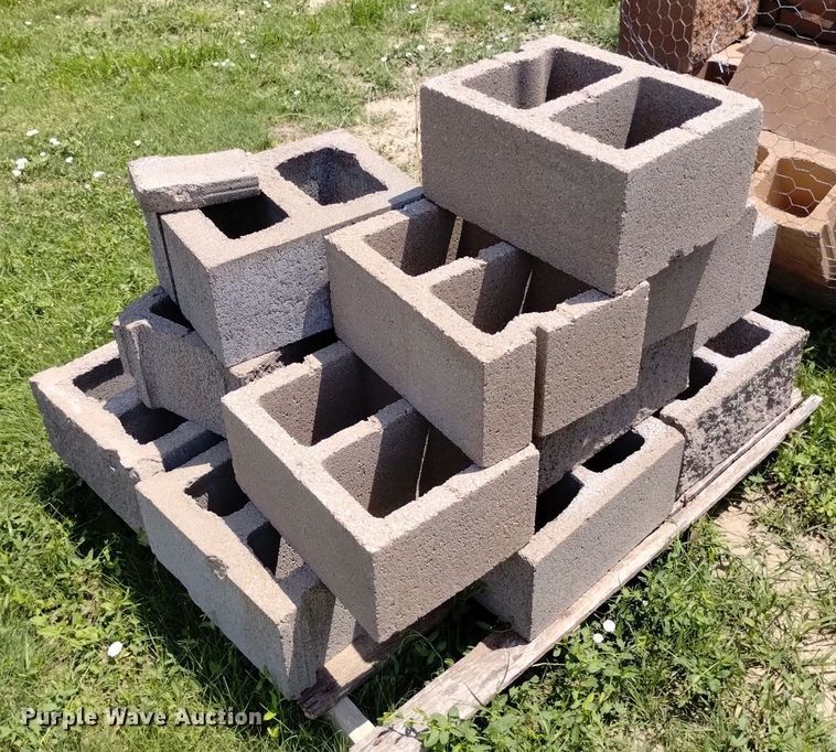 image for item LP9638 (8) pallets of bricks