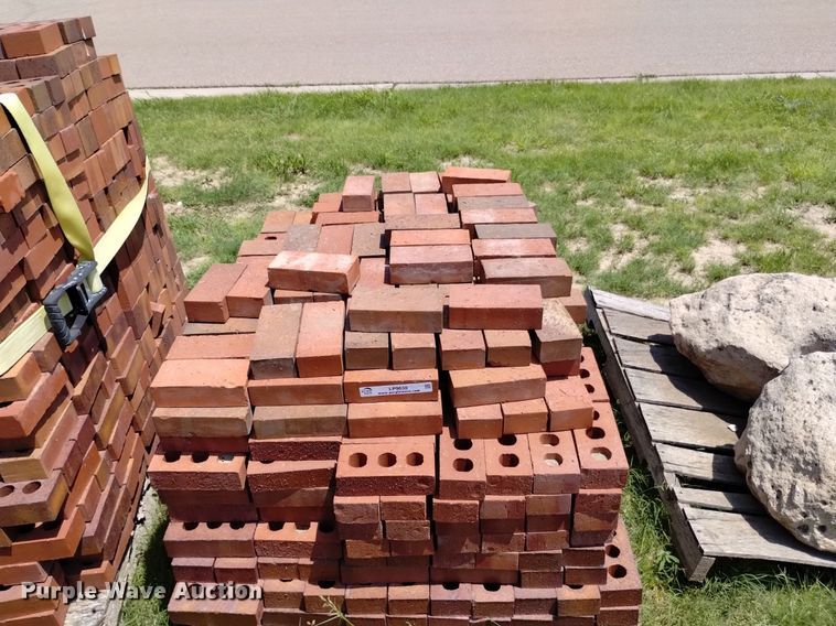 image for item LP9638 (8) pallets of bricks
