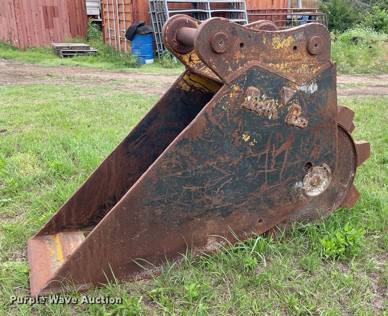 image for item LS9289 Tooth Pro  excavator roller compaction bucket