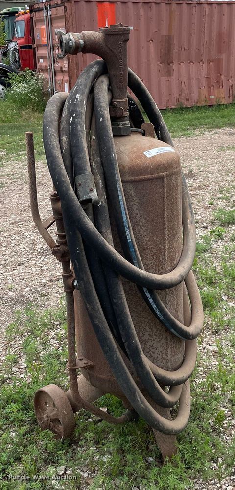 image for item LS9295 Sandstorm  sand blasting pot