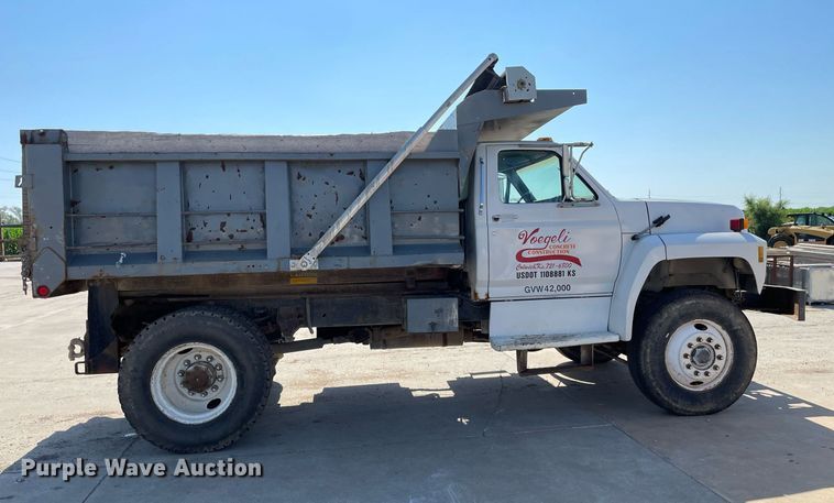 image for item LS9296 1991 Ford F800  dump truck