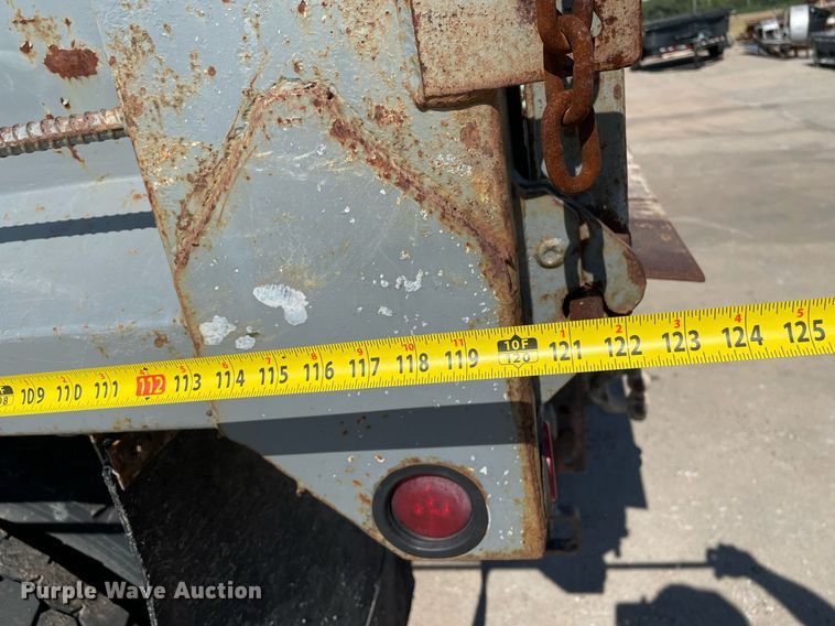 image for item LS9296 1991 Ford F800  dump truck