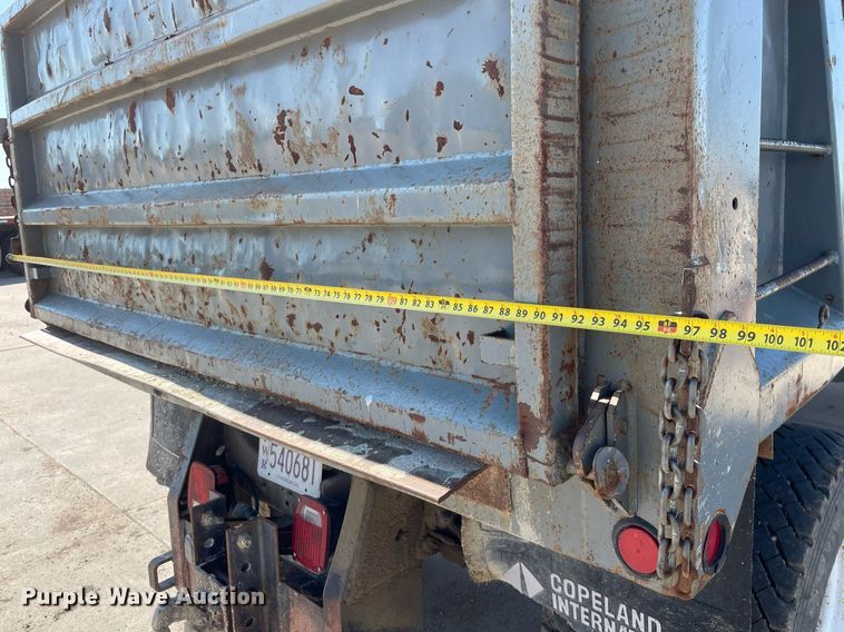 image for item LS9296 1991 Ford F800  dump truck