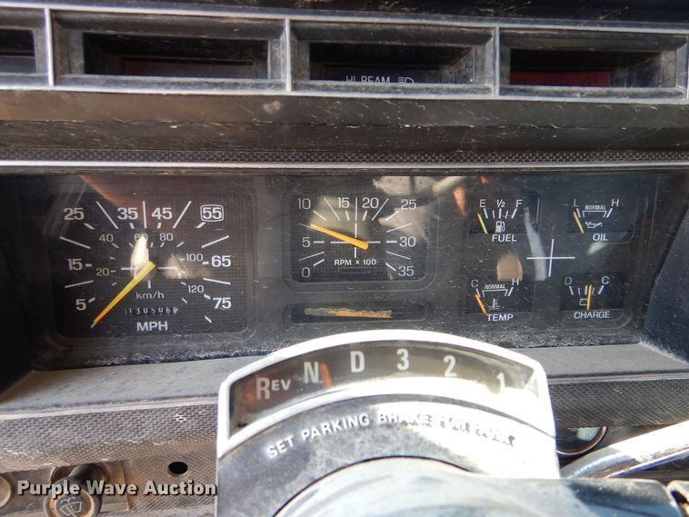 image for item LS9296 1991 Ford F800  dump truck