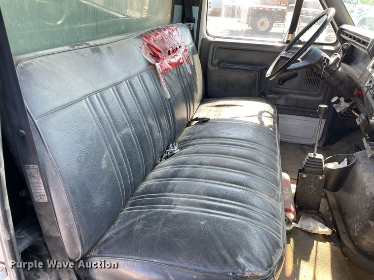 image for item LS9296 1991 Ford F800  dump truck