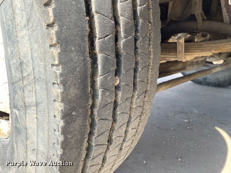 image for item LS9296 1991 Ford F800  dump truck