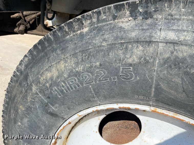 image for item LS9296 1991 Ford F800  dump truck