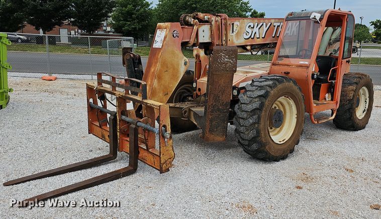 image for item LW9694 2002 SkyTrak 10054  telehandler