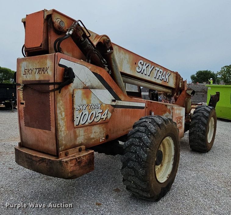 image for item LW9694 2002 SkyTrak 10054  telehandler