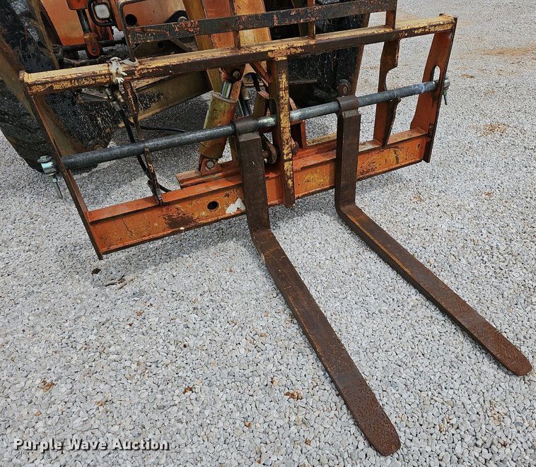 image for item LW9694 2002 SkyTrak 10054  telehandler