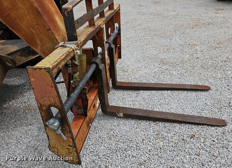 image for item LW9694 2002 SkyTrak 10054  telehandler