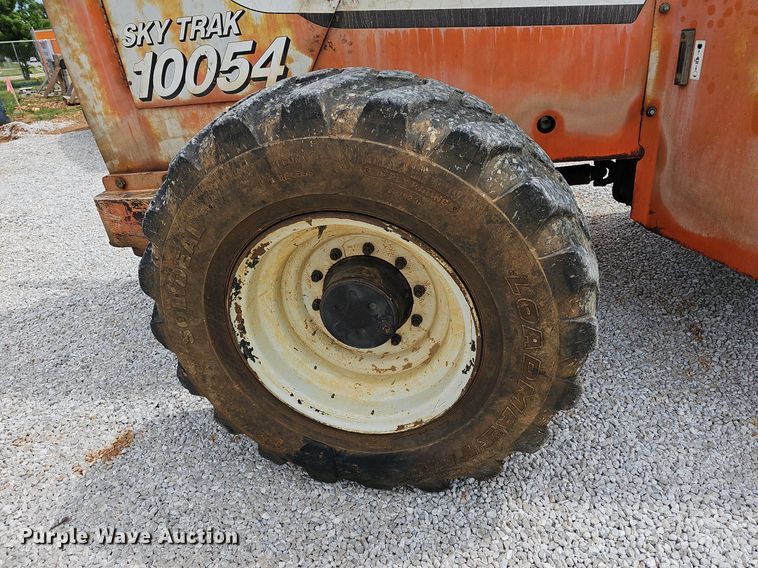 image for item LW9694 2002 SkyTrak 10054  telehandler