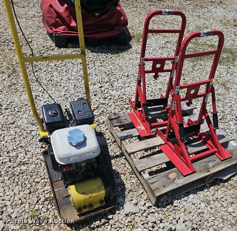 image for item LW9710 ESI EVC60H  plate compactor