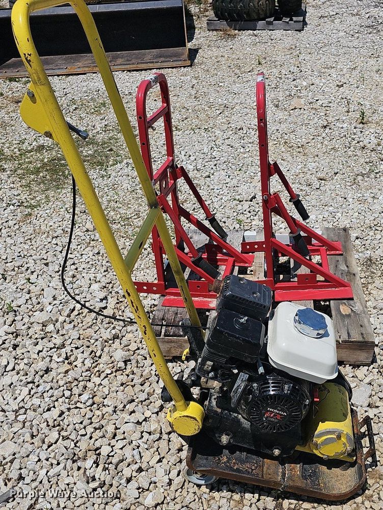 image for item LW9710 ESI EVC60H  plate compactor