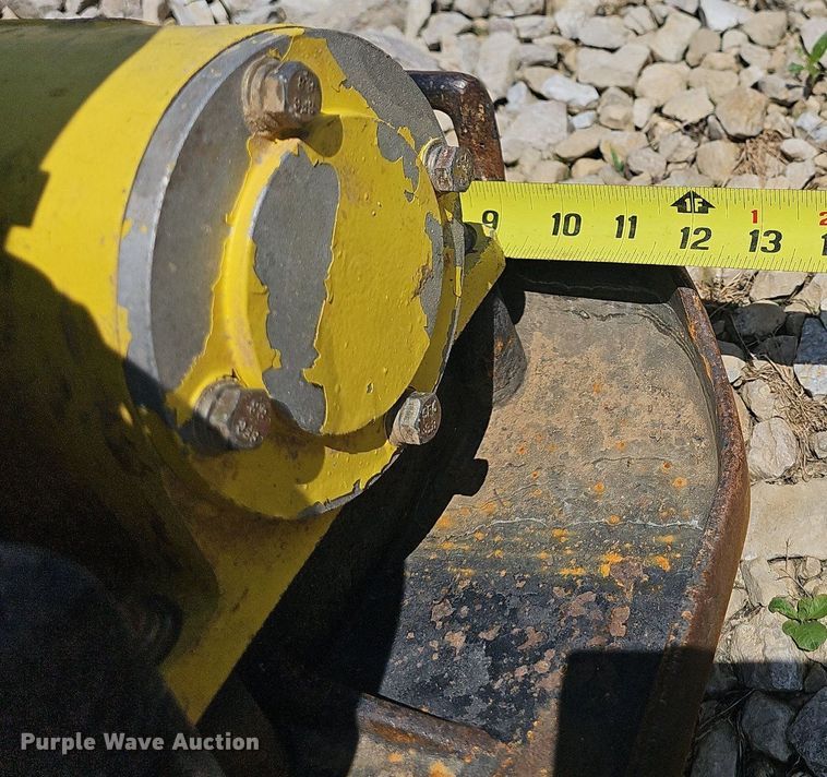 image for item LW9710 ESI EVC60H  plate compactor