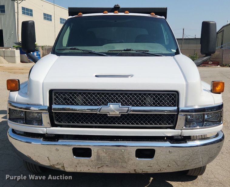image for item LX9734 2008 Chevrolet C4500  dump truck