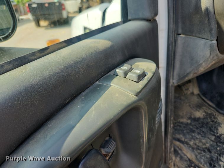 image for item LX9734 2008 Chevrolet C4500  dump truck