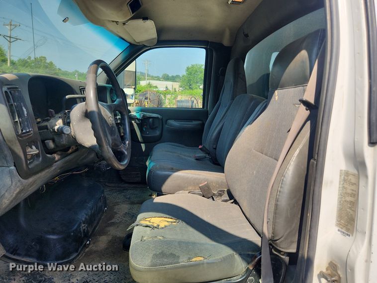 image for item LX9734 2008 Chevrolet C4500  dump truck