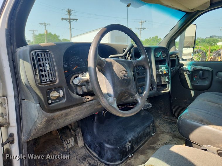 image for item LX9734 2008 Chevrolet C4500  dump truck