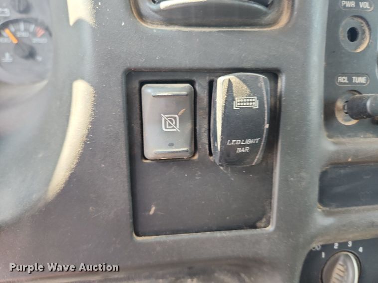 image for item LX9734 2008 Chevrolet C4500  dump truck