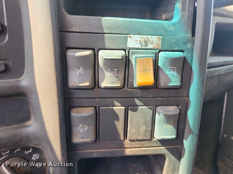 image for item LX9734 2008 Chevrolet C4500  dump truck