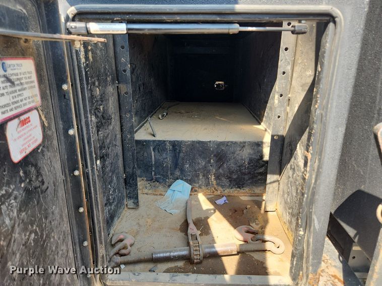 image for item LX9734 2008 Chevrolet C4500  dump truck